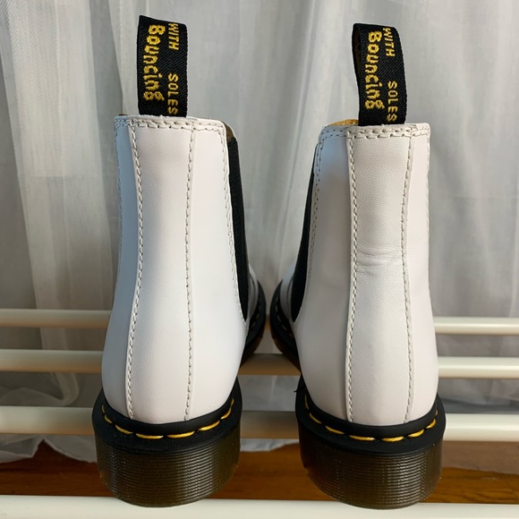 Dr. Martens Women's Softy T Chelsea
Boots (New) - Picture 10 of 12